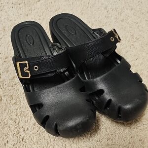 Black Slip-On Dr. Scholl's Clogs